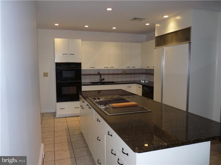 3355 Stump Hall Road Collegeville, PA 19426 - Photo 5 of 25 Kitchen