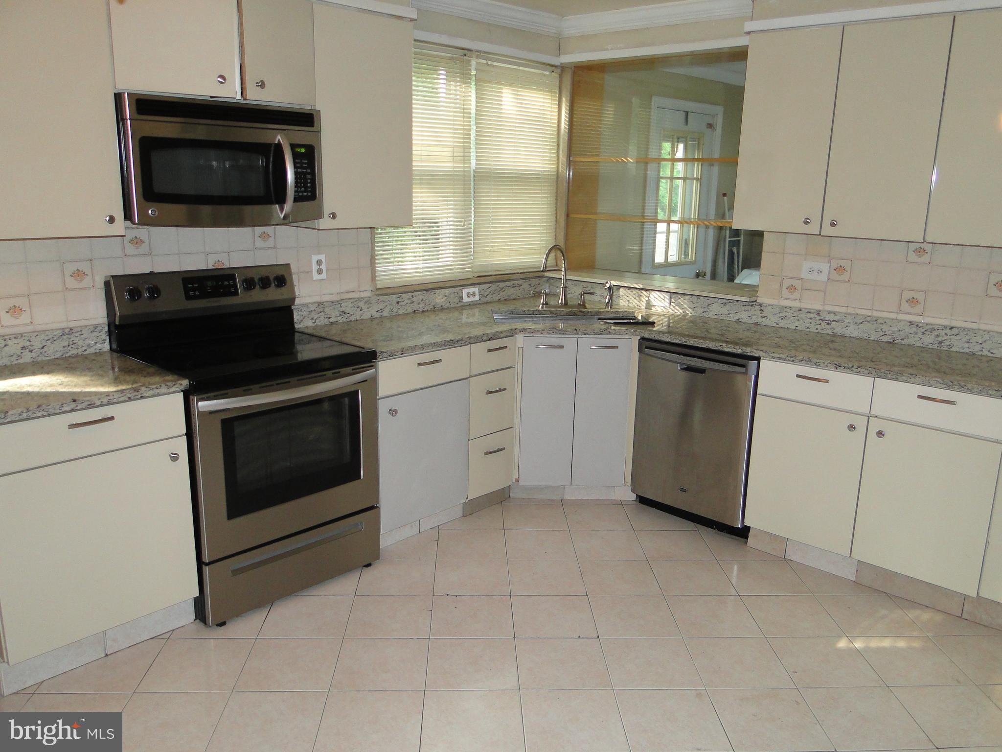 843 Welsh Road Philadelphia, PA 19115 - Photo 13 of 40