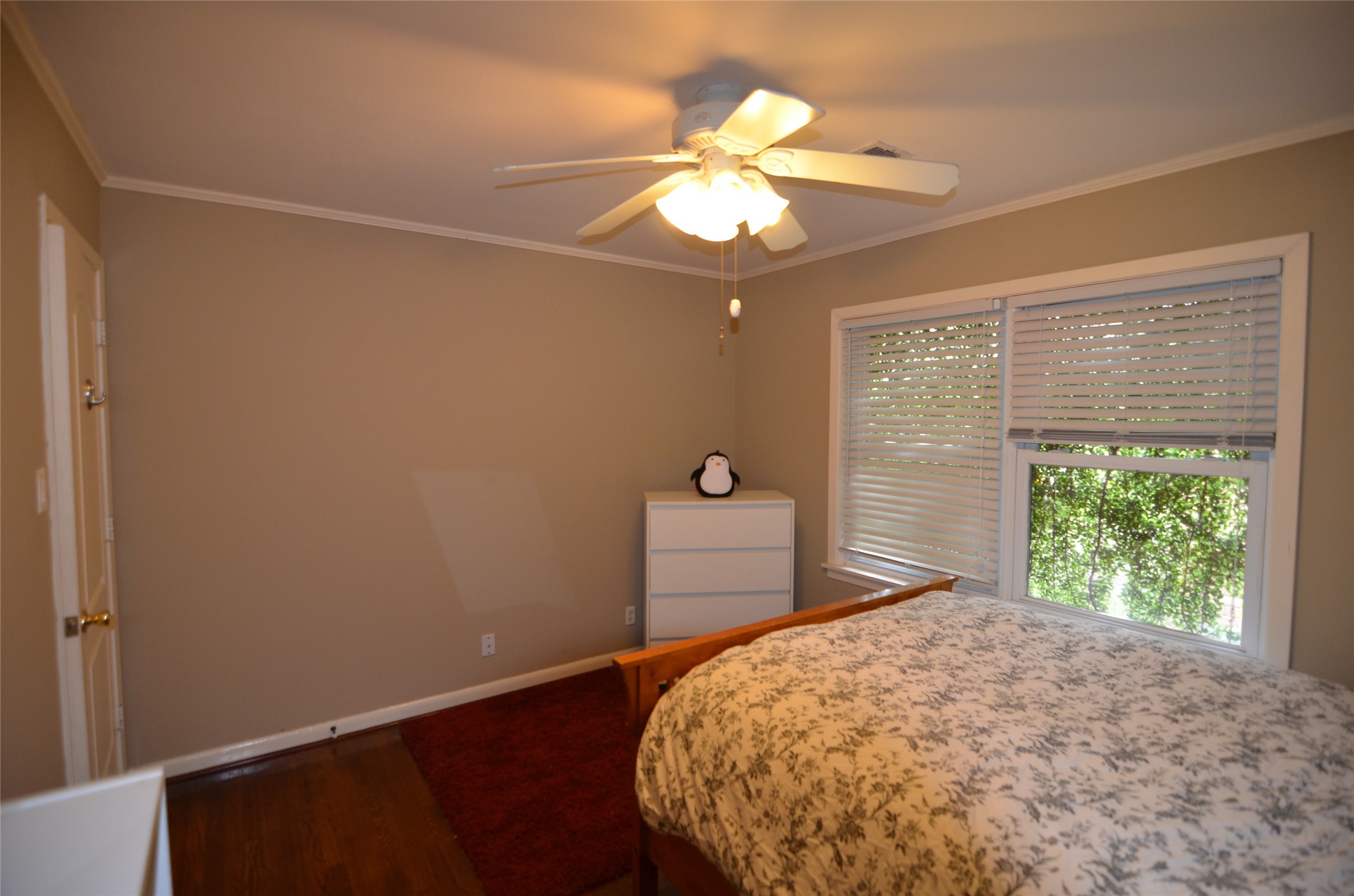 5215 Sanford Road Houston, TX 77035 - Photo 23 of 28 Gallery Image 23