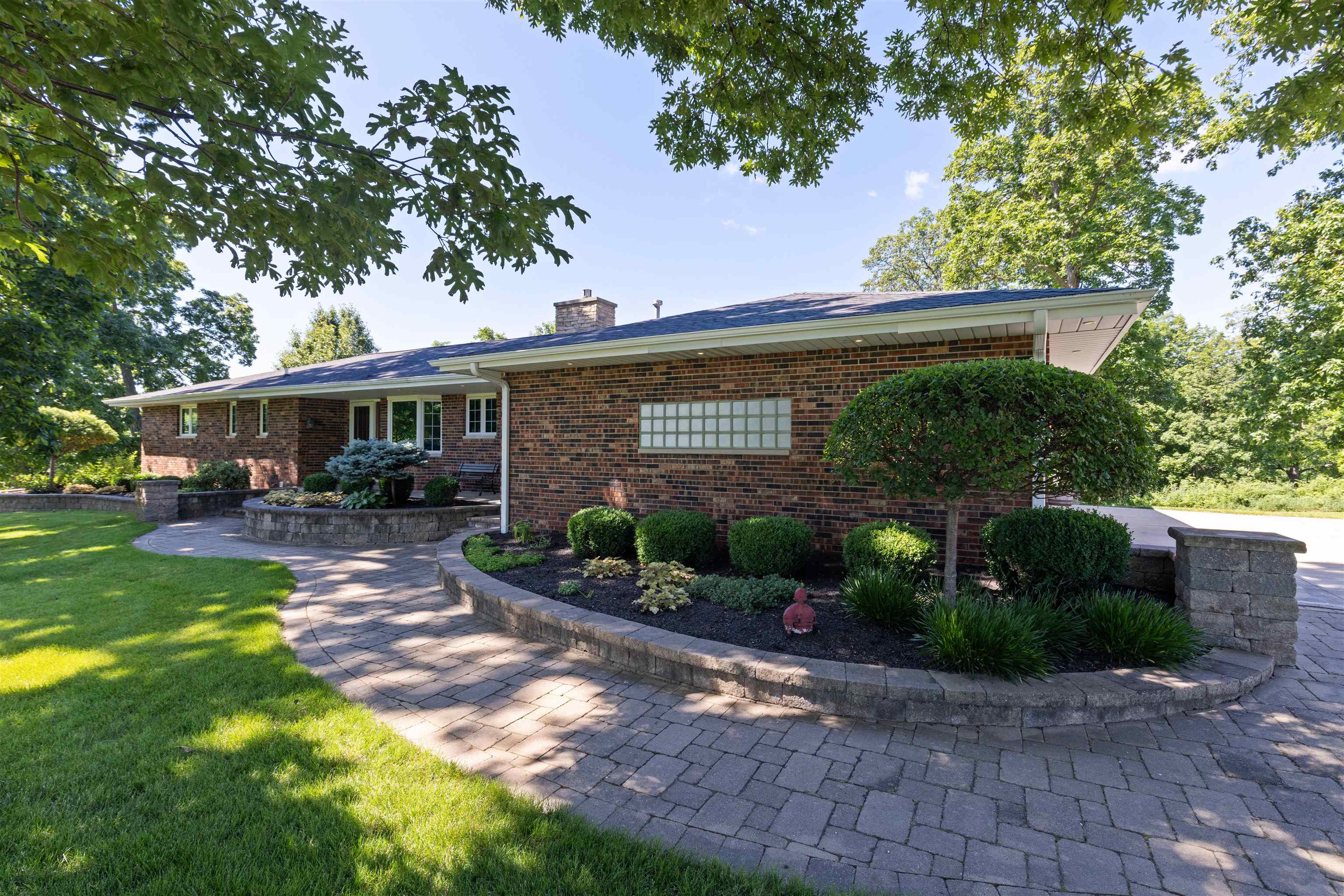 1048 North Blind Road Chana, IL 61015 - Photo 4 of 45