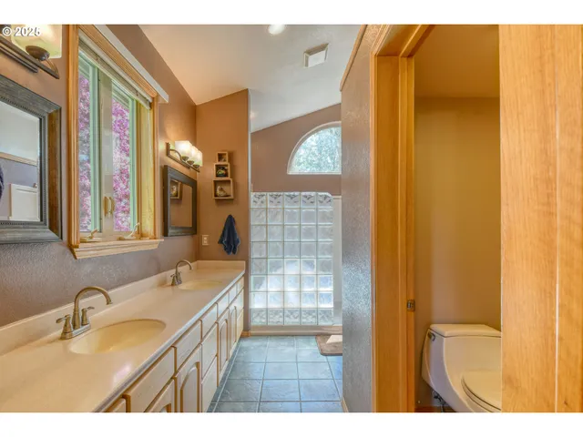 $975,000 | 54693 Bingham Road, Adams, OR 97810