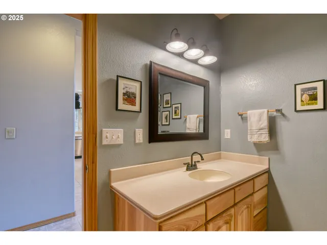 $975,000 | 54693 Bingham Road, Adams, OR 97810