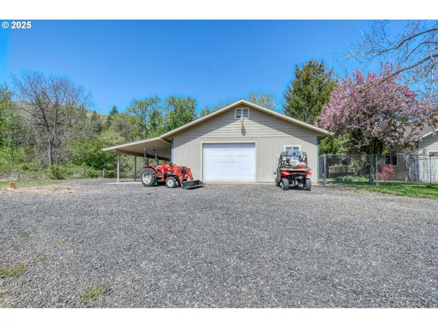 $975,000 | 54693 Bingham Road, Adams, OR 97810