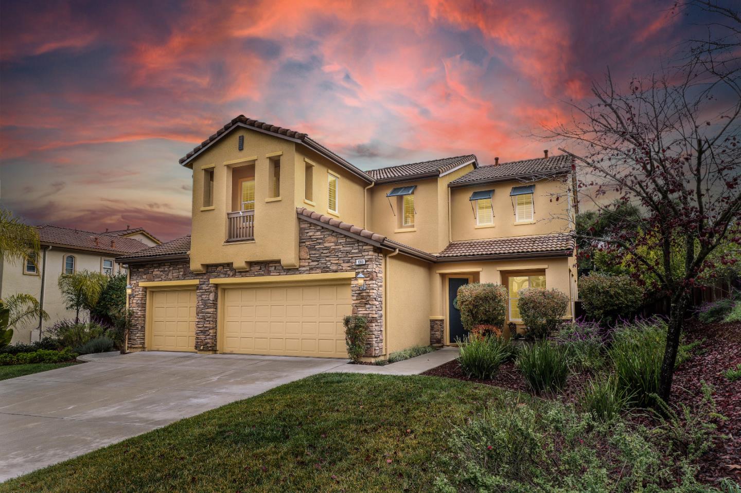 1960 County Down Way Gilroy, CA 95020 - Photo 4 of 62 a front view of a house with a garden and garage