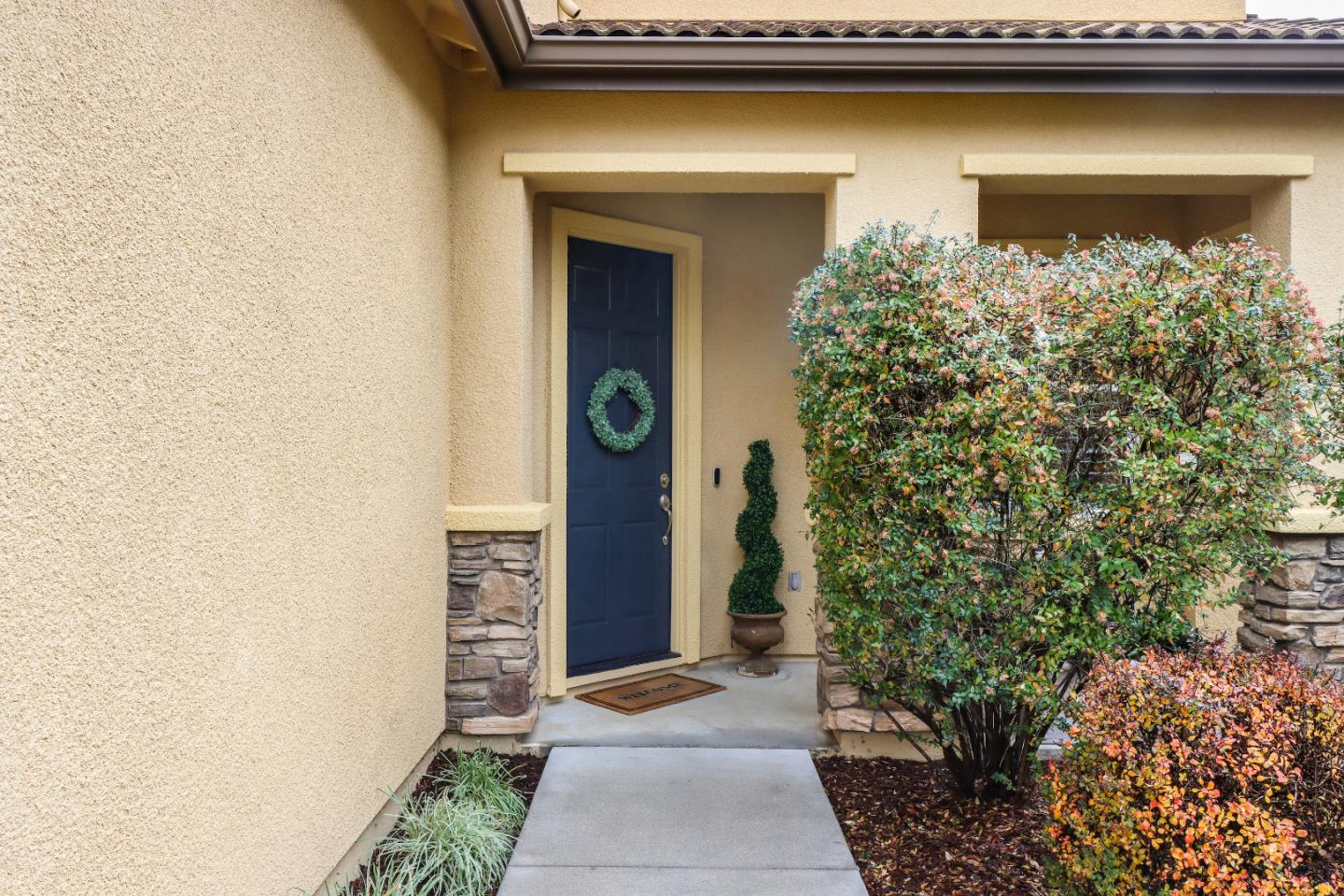 1960 County Down Way Gilroy, CA 95020 - Photo 5 of 62 a front view of a house with a garden