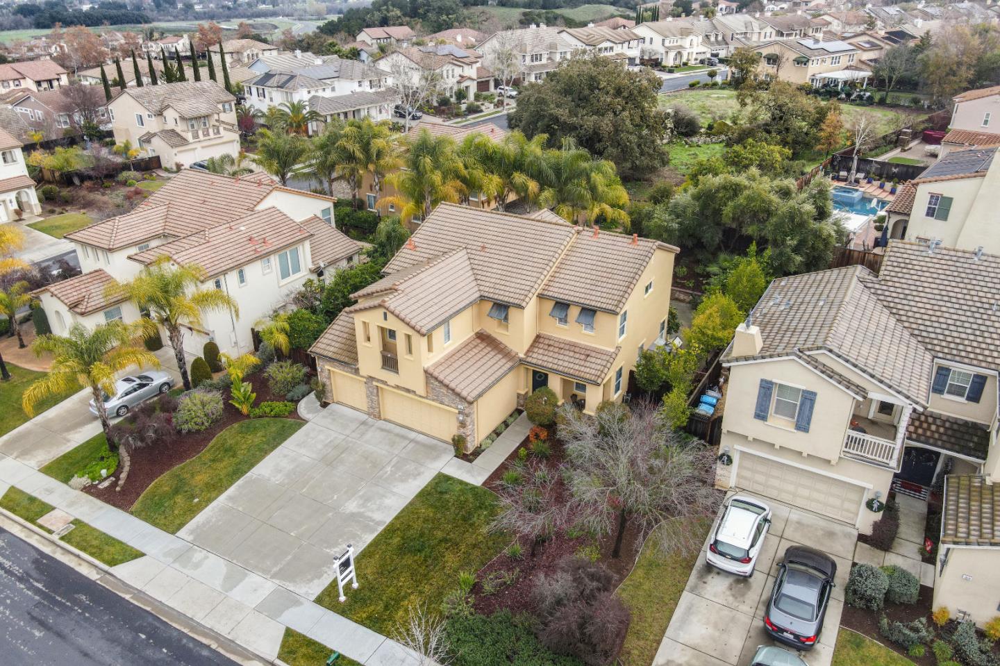 1960 County Down Way Gilroy, CA 95020 - Photo 51 of 62 an aerial view of multiple houses with a yard