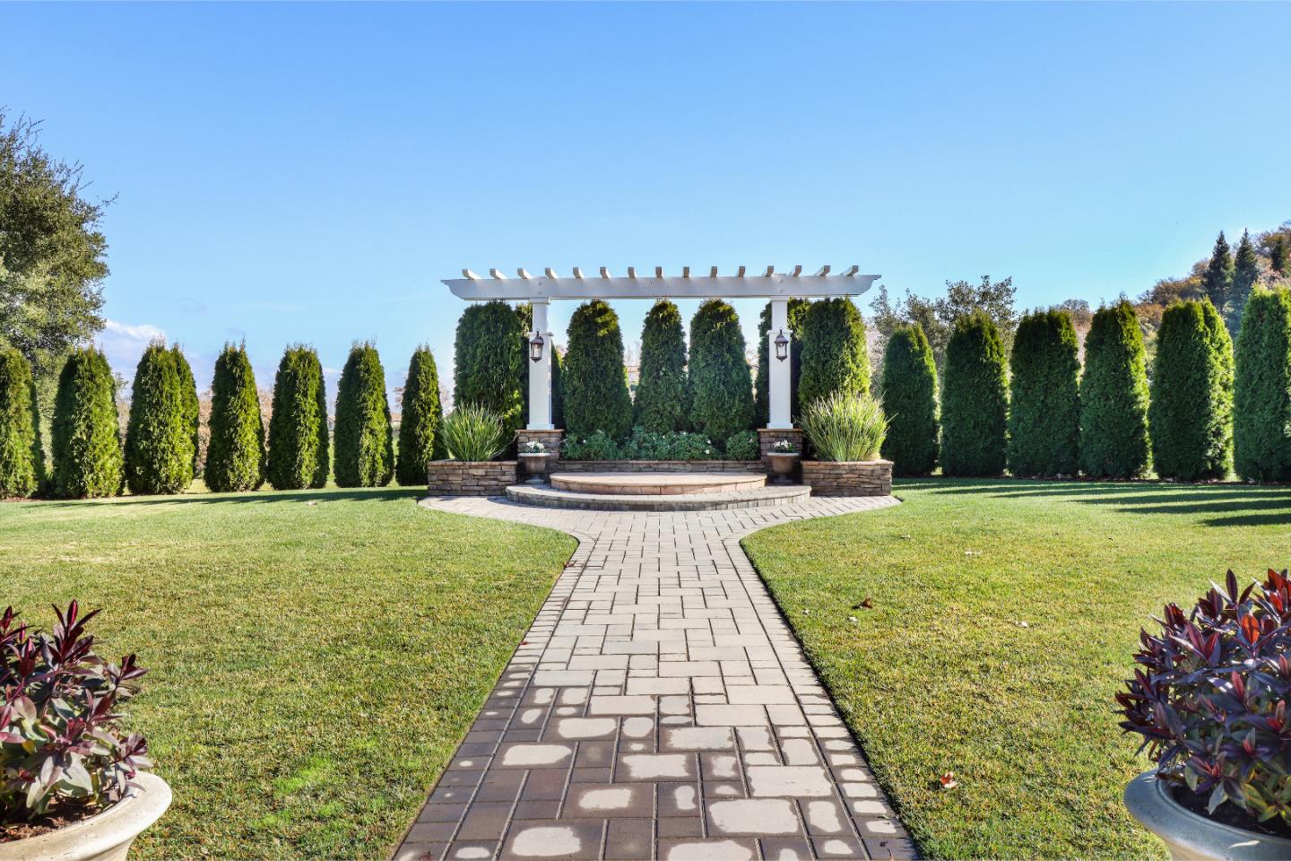 1960 County Down Way Gilroy, CA 95020 - Photo 57 of 62 a view of swimming pool