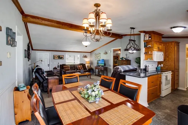 a view of a livingroom and dining room