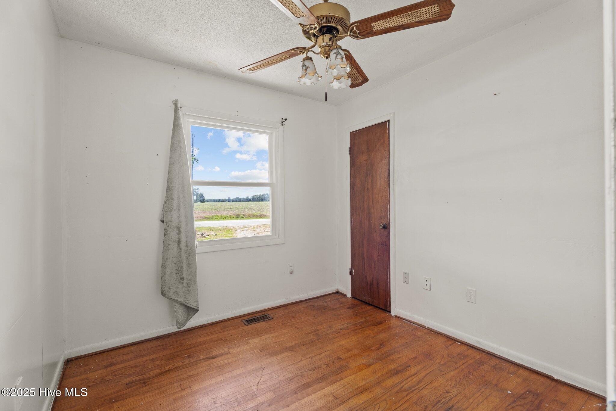 235 Poor Road Scotland Neck, NC 27874 - Photo 10 of 18 19-web-or-mls-DSC05708