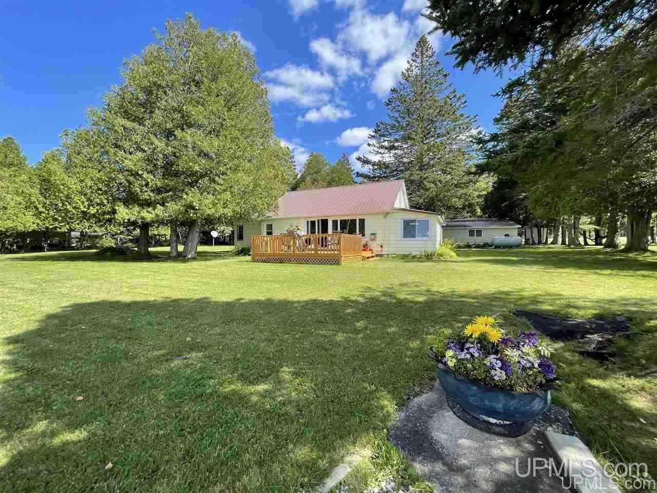 769 N East Gulliver Lake Road Gulliver, MI 49840 - Photo 7 of 28
