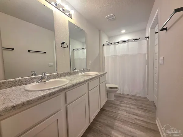 $2,000 | 4326 Winged Elm Court, Pace, FL 32571