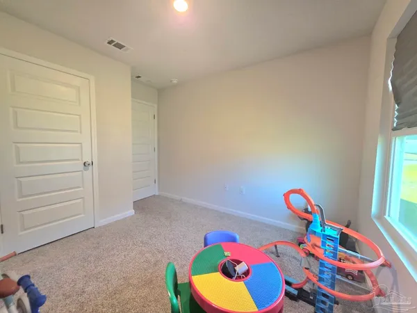 $2,000 | 4326 Winged Elm Court, Pace, FL 32571