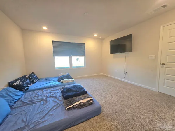 $2,000 | 4326 Winged Elm Court, Pace, FL 32571