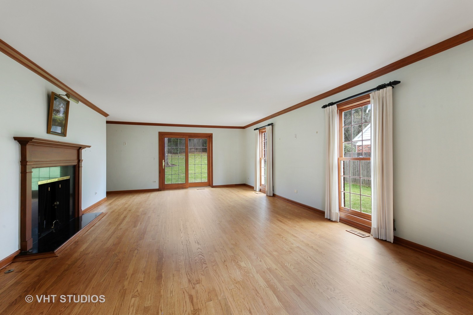 410 Walnut Road Lake Forest, IL 60045 - Photo 2 of 18