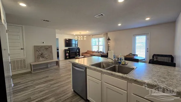 $1,895 | 4433 Tiger Oak Court, Pace, FL 32571