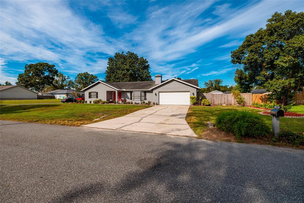 23208 Sierra Road Land O' Lakes, FL 34639 - Photo 6 of 69 Gallery Image 6