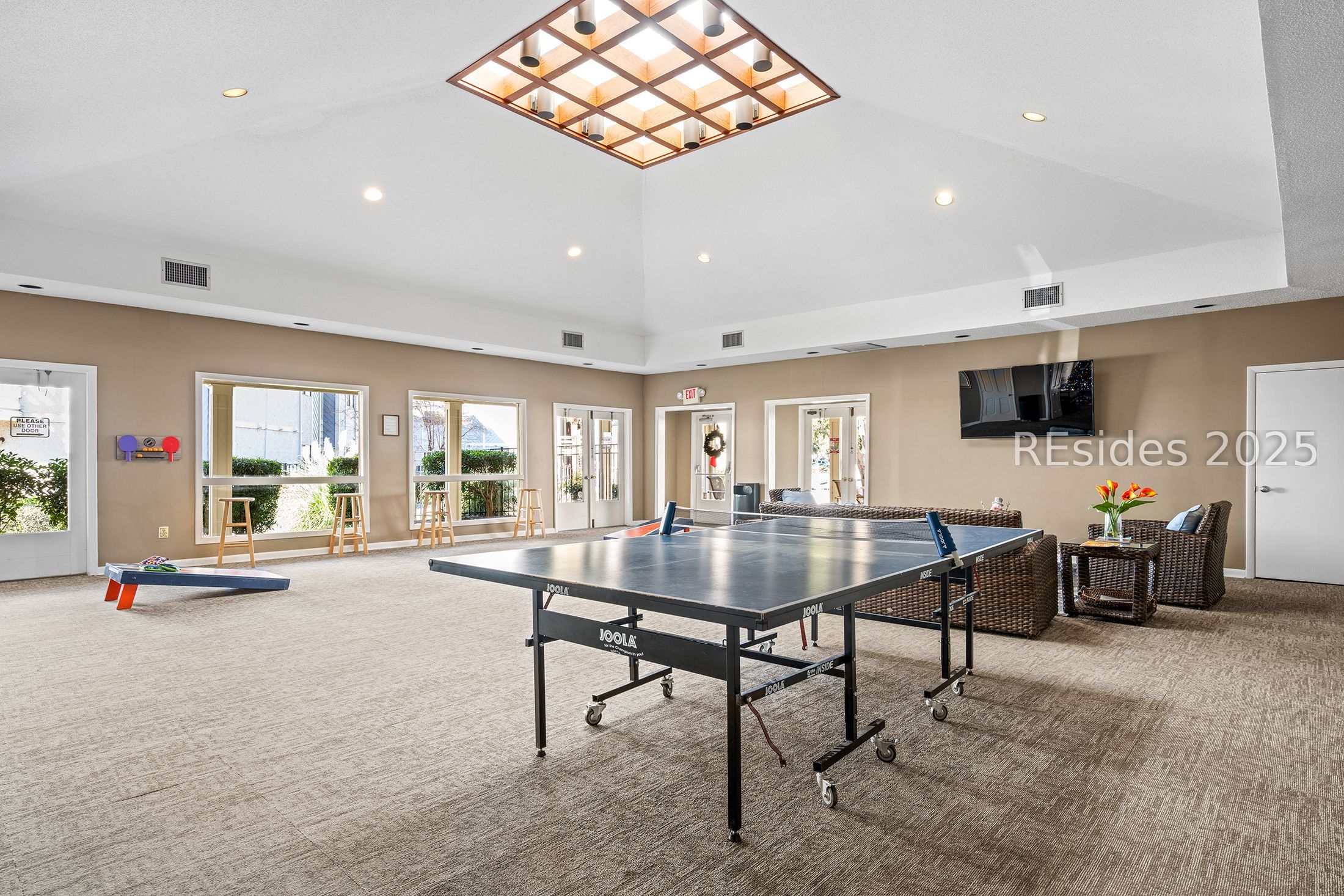 45 Folly Field Road, Unit 8L Hilton Head Island, SC 29928 - Photo 37 of 44