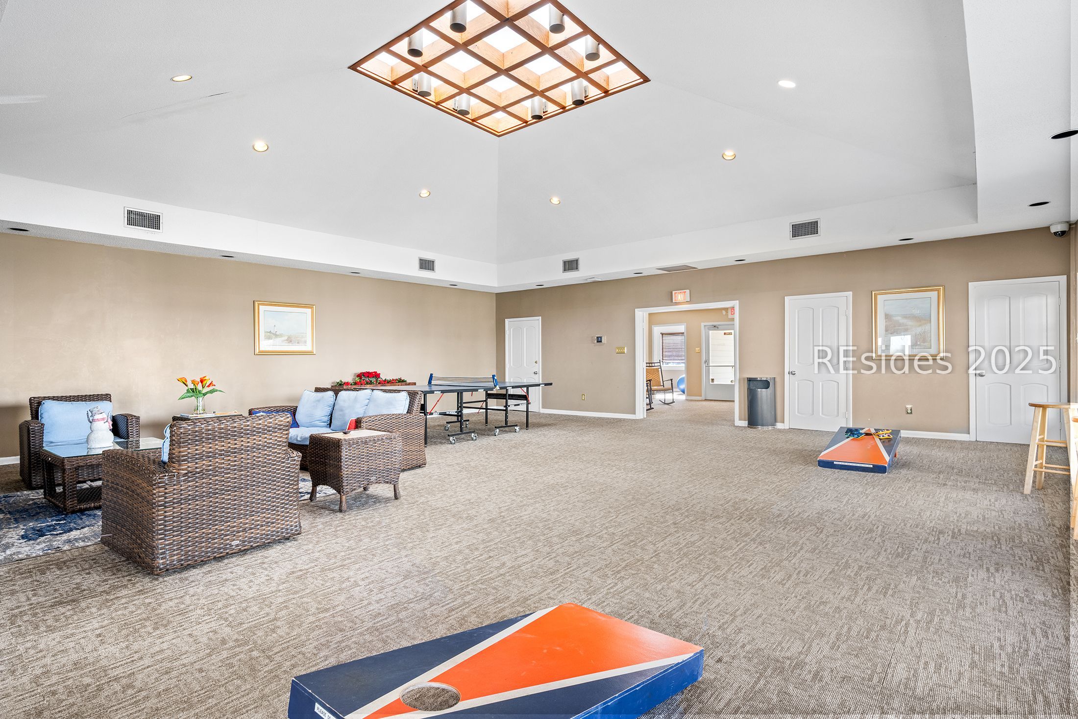 45 Folly Field Road, Unit 8L Hilton Head Island, SC 29928 - Photo 38 of 44