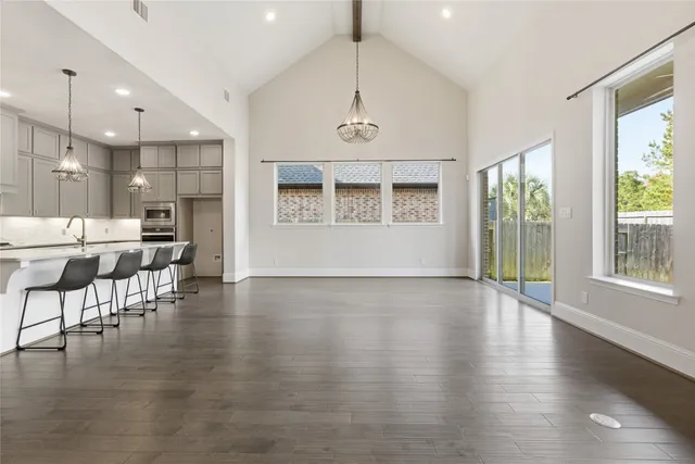 $510,000 | 633 Ashbrook Ridge Lane, Pinehurst, TX 77362