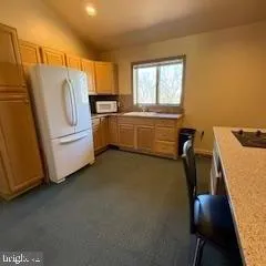 $1,300 | 700 R Hunters Road, Unit A, Mohnton, PA 19540