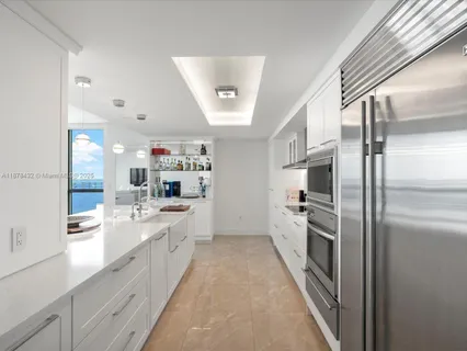 $2,100,000 | 1331 Brickell Bay Drive, Unit 1811, Miami, FL 33131