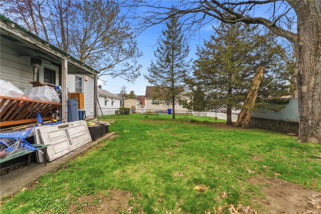 9 McGuire Road North Providence, RI 02904 - Photo 6 of 29