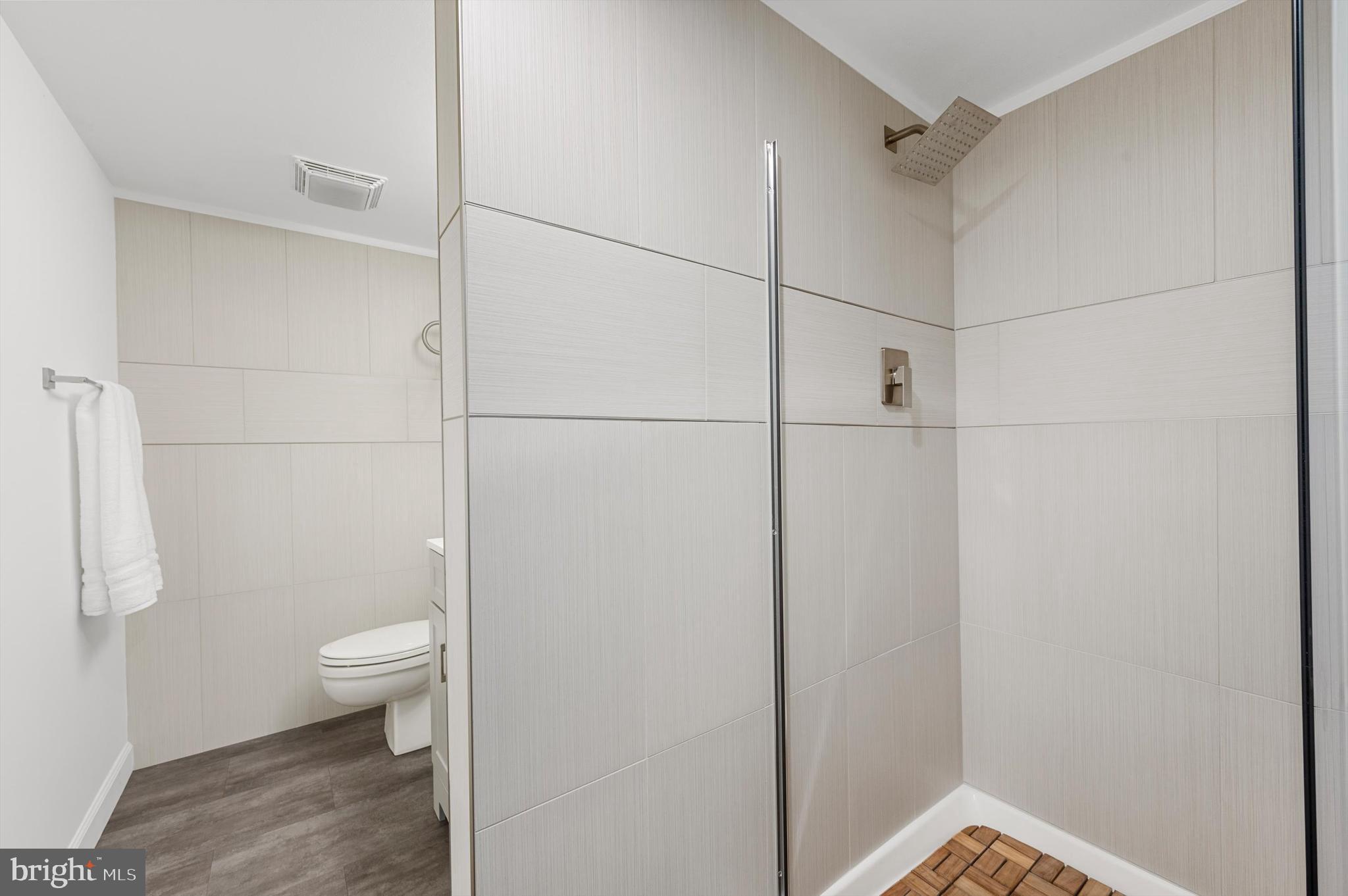 1609 Valencia Way Reston, VA 20190 - Photo 35 of 41 Full Bath in Basement