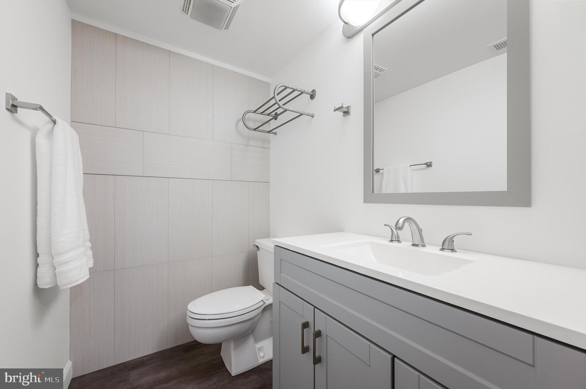 1609 Valencia Way Reston, VA 20190 - Photo 36 of 41 Gallery Image 36