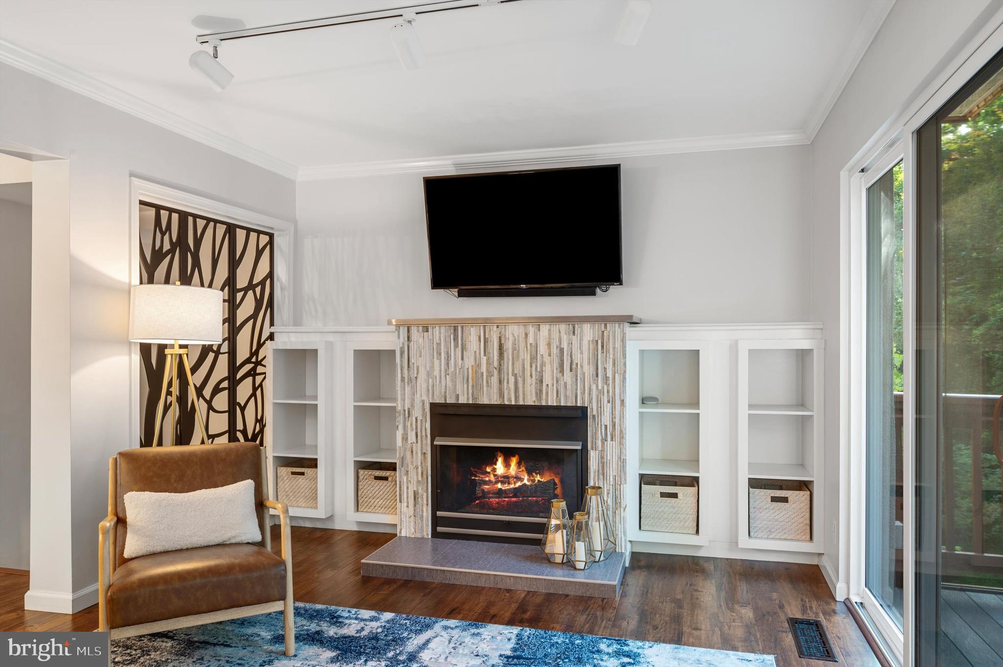1609 Valencia Way Reston, VA 20190 - Photo 5 of 41 Gallery Image 5