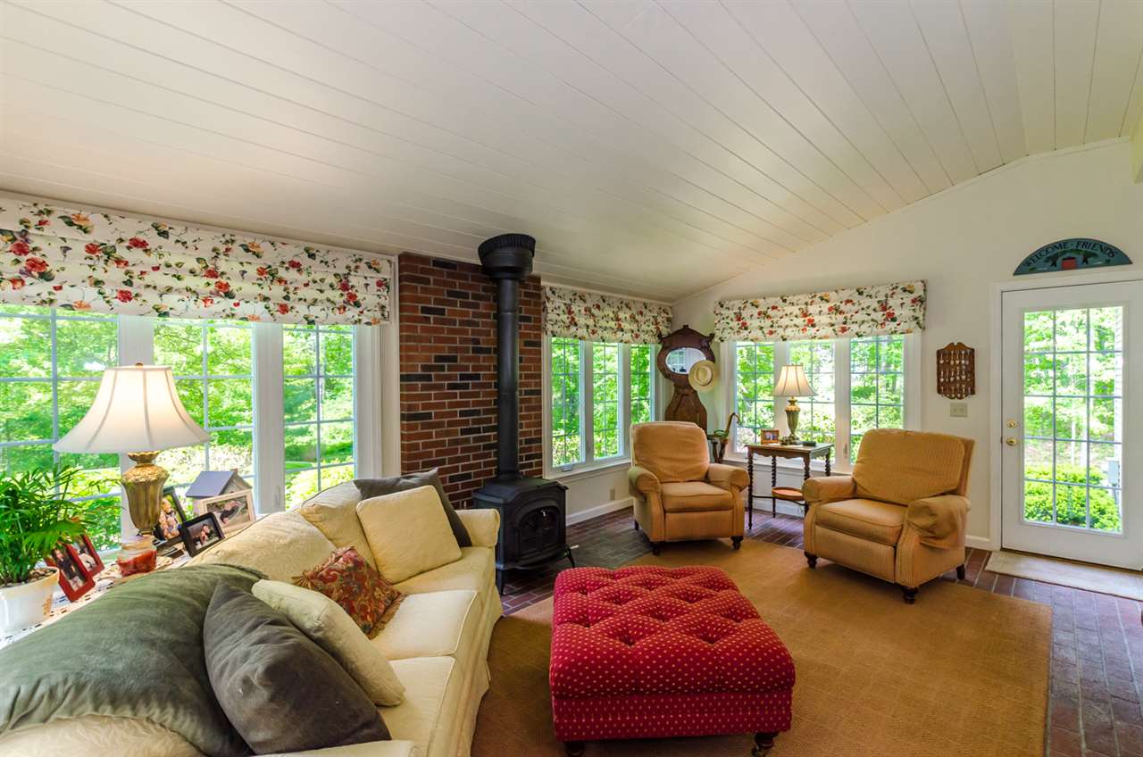 8 Holt Road Amherst, NH 03031 - Photo 22 of 40