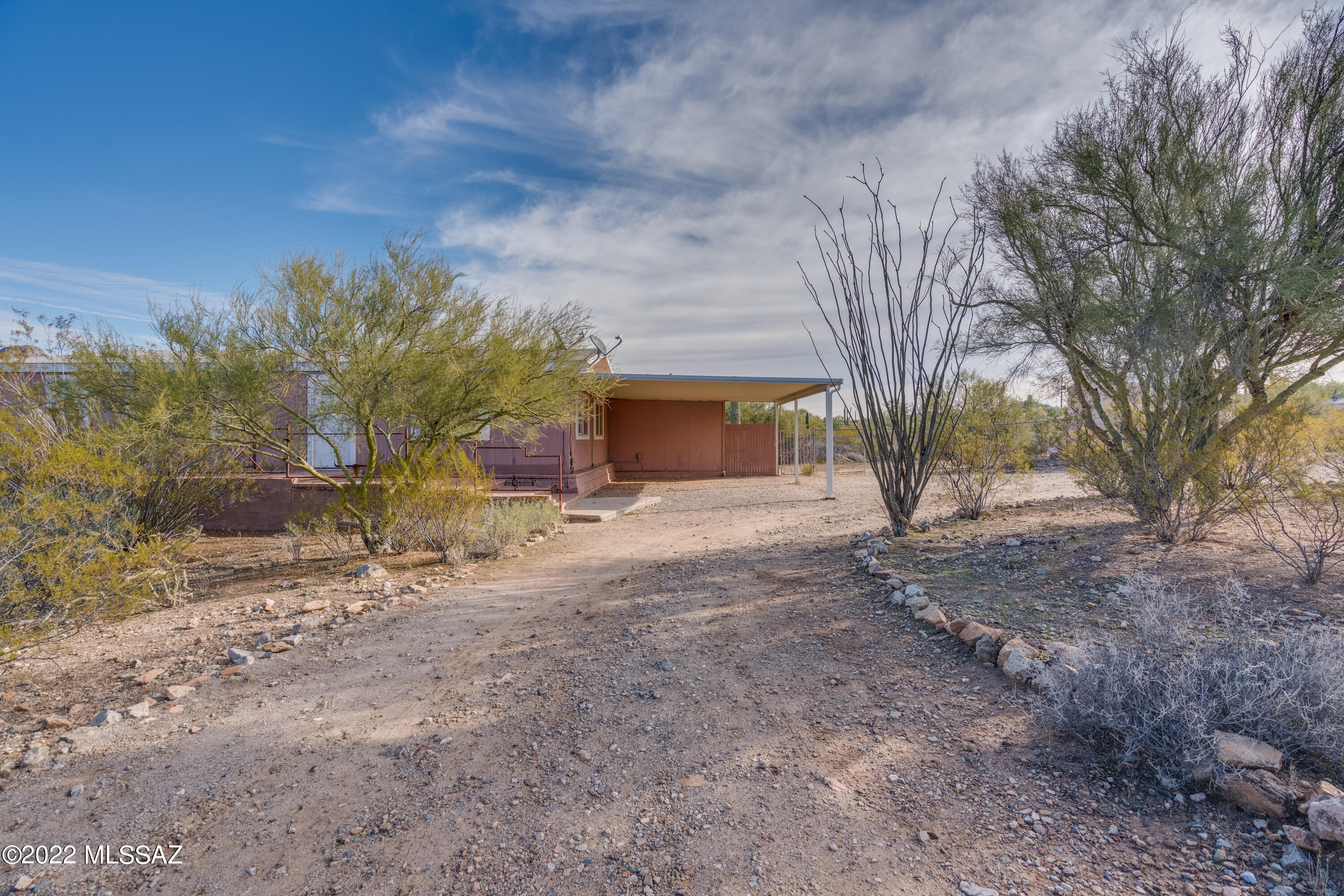 9484 West Picture Rocks Road Tucson, AZ 85743 - Photo 2 of 32