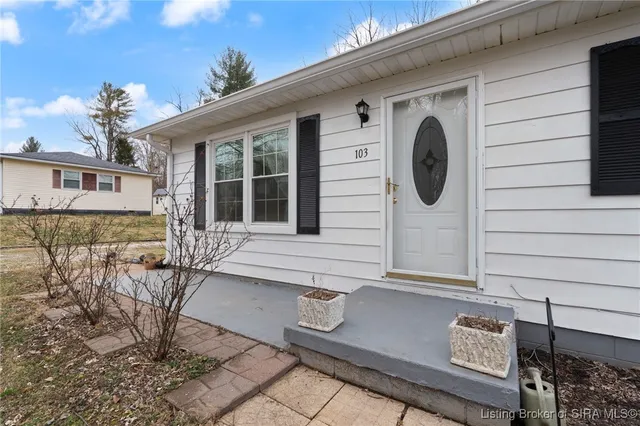 $189,000 | 103 Summers Lane Northwest, Depauw, IN 47115
