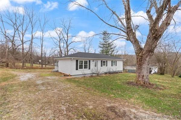$165,000 | 103 Summers Lane Northwest, Depauw, IN 47115