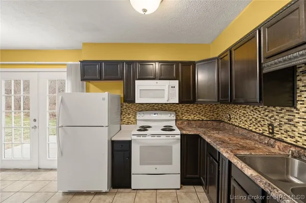 $165,000 | 103 Summers Lane Northwest, Depauw, IN 47115