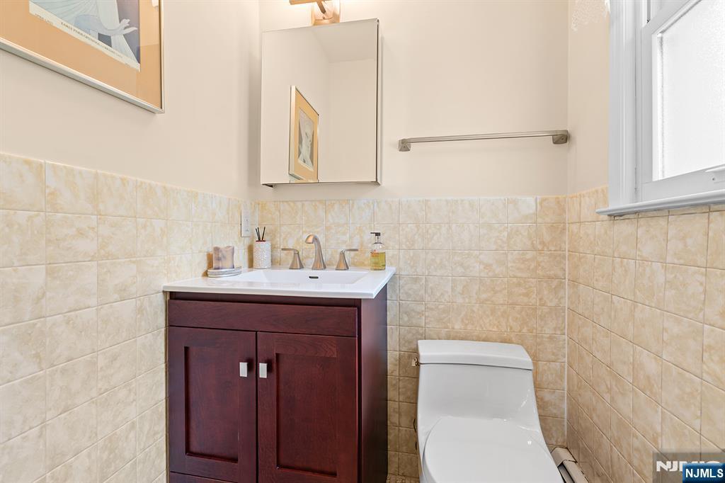 2 Violet Court Bergenfield, NJ 07621 - Photo 17 of 31
