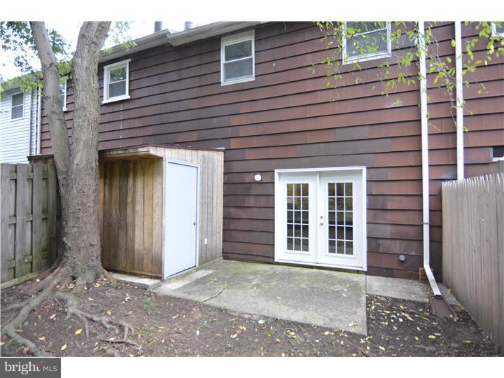 1044 Fox Run Reading, PA 19606 - Photo 16 of 18 Gallery Image 16