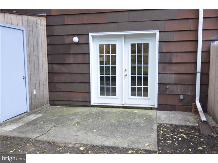 1044 Fox Run Reading, PA 19606 - Photo 17 of 18 Gallery Image 17
