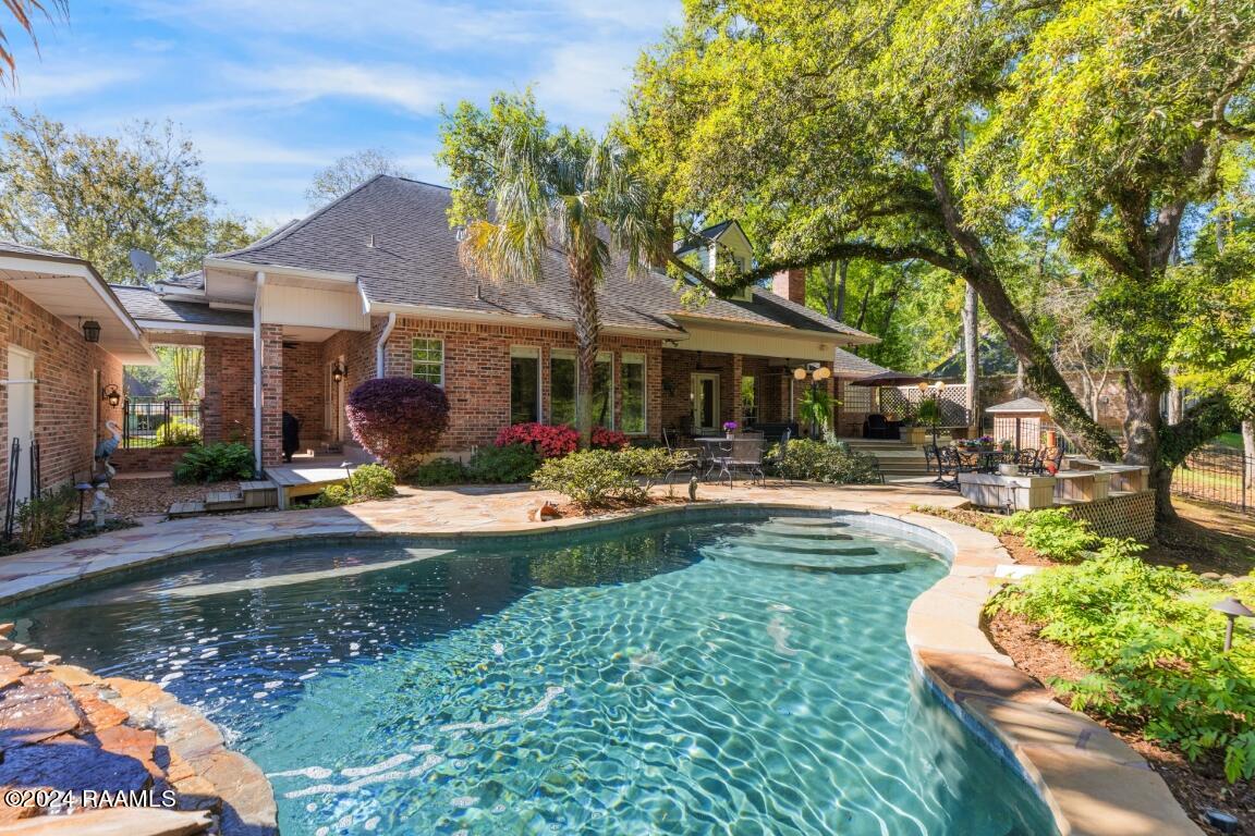 200 Acomb Drive Lafayette, LA 70508 - Photo 3 of 50 200 Acomb-37