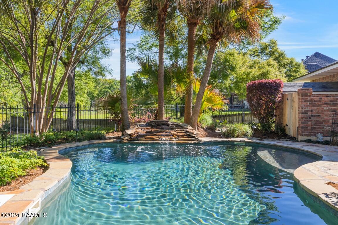 200 Acomb Drive Lafayette, LA 70508 - Photo 32 of 50 200 Acomb-36