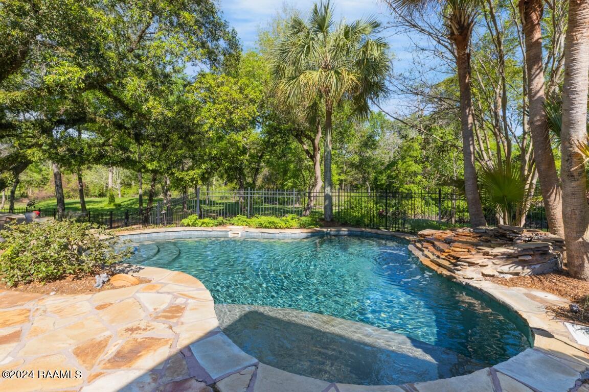 200 Acomb Drive Lafayette, LA 70508 - Photo 37 of 50 200 Acomb-42