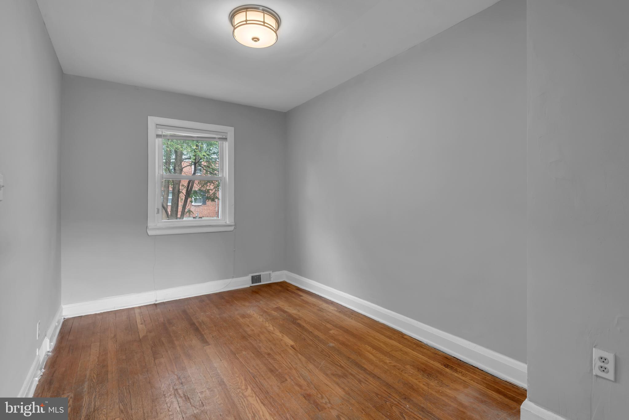 3806 Rokeby Road Baltimore, MD 21229 - Photo 11 of 23