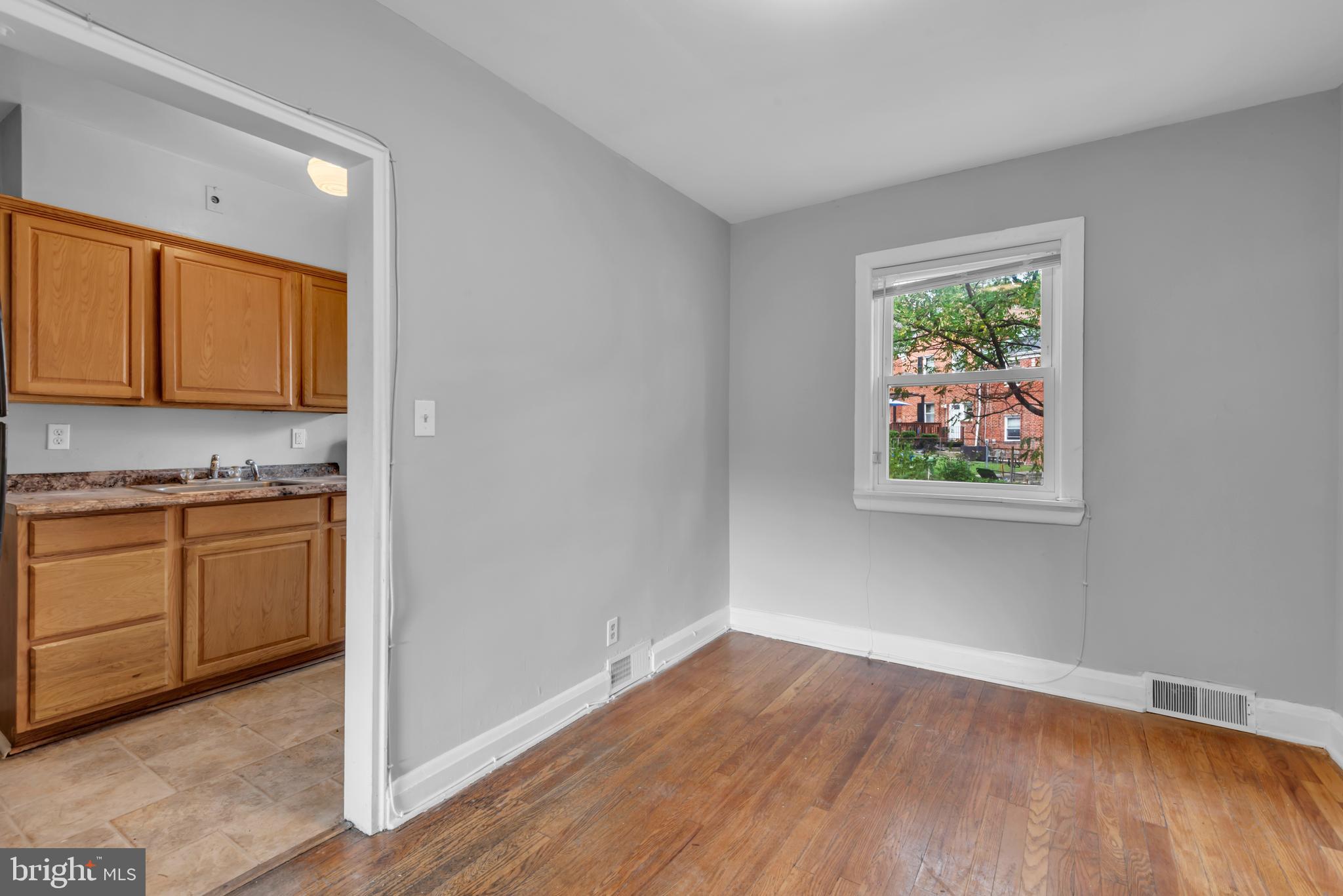 3806 Rokeby Road Baltimore, MD 21229 - Photo 12 of 23