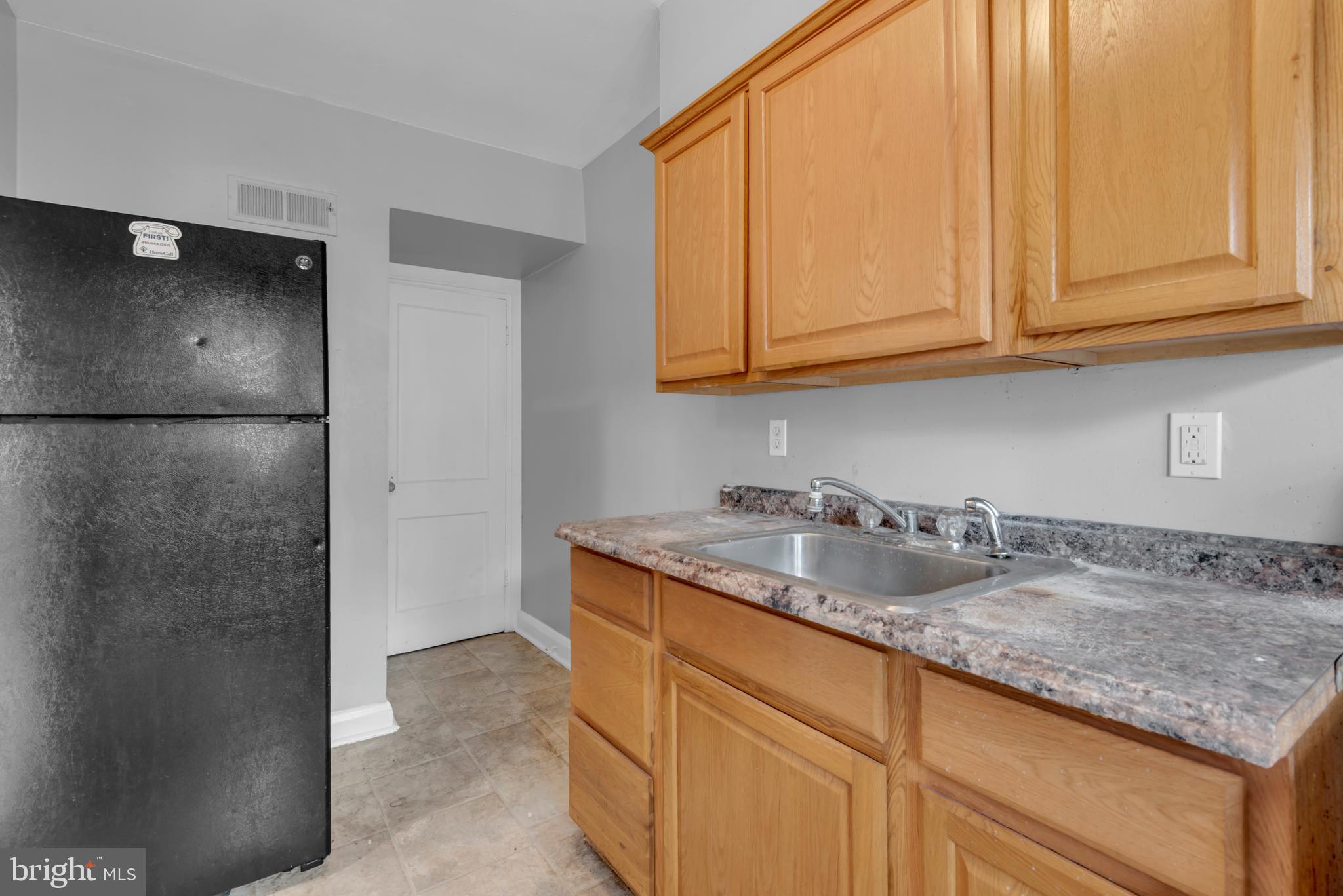 3806 Rokeby Road Baltimore, MD 21229 - Photo 15 of 23