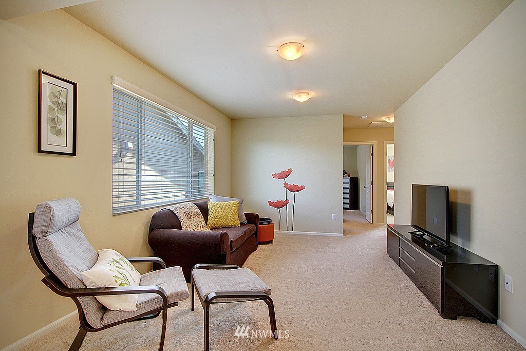 3731 183rd Place Southeast Bothell, WA 98012 - Photo 12 of 16 Gallery Image 12