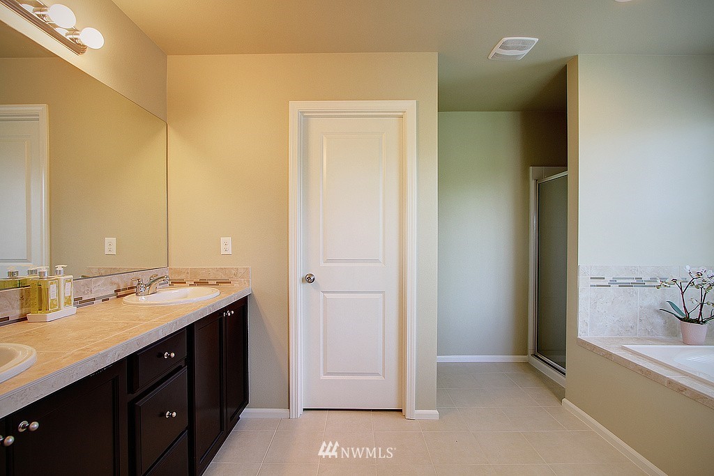 3731 183rd Place Southeast Bothell, WA 98012 - Photo 8 of 16 Gallery Image 8