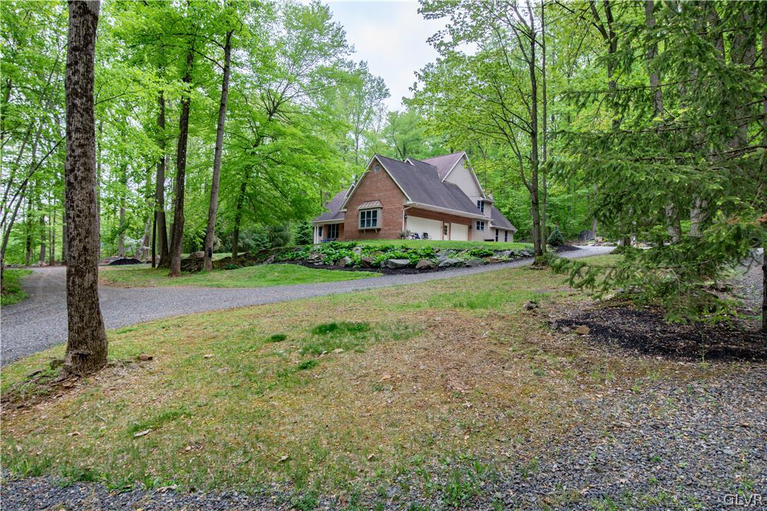 3068 Long Road Green Lane, PA 18054 - Photo 5 of 50 Gallery Image 5
