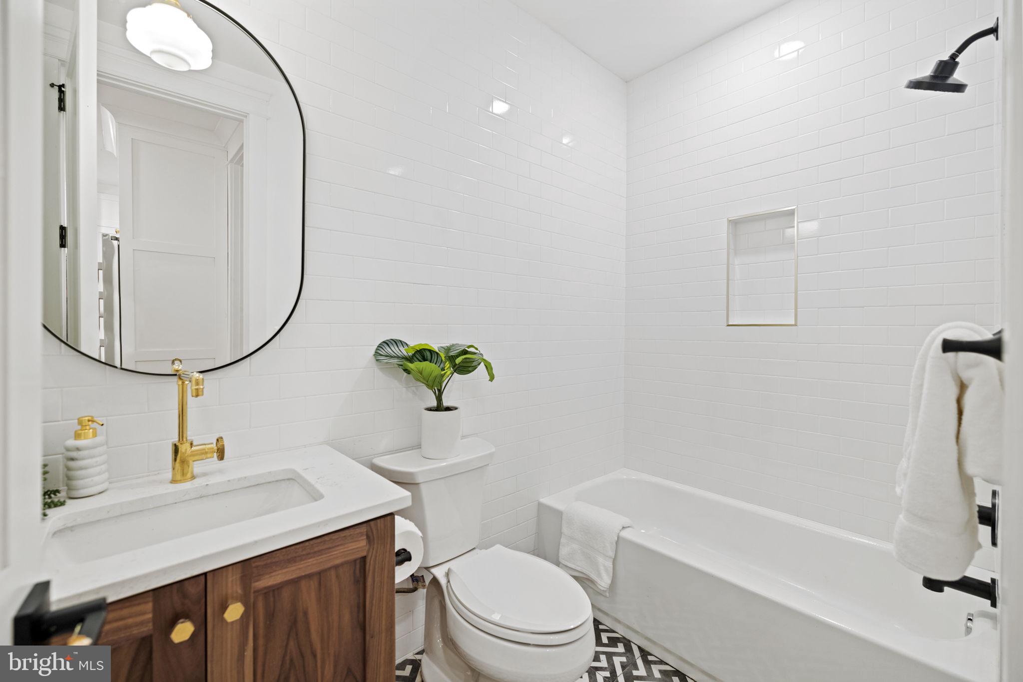 505 Park Road Northwest, Unit A Washington, DC 20010 - Photo 12 of 24 Gallery Image 12