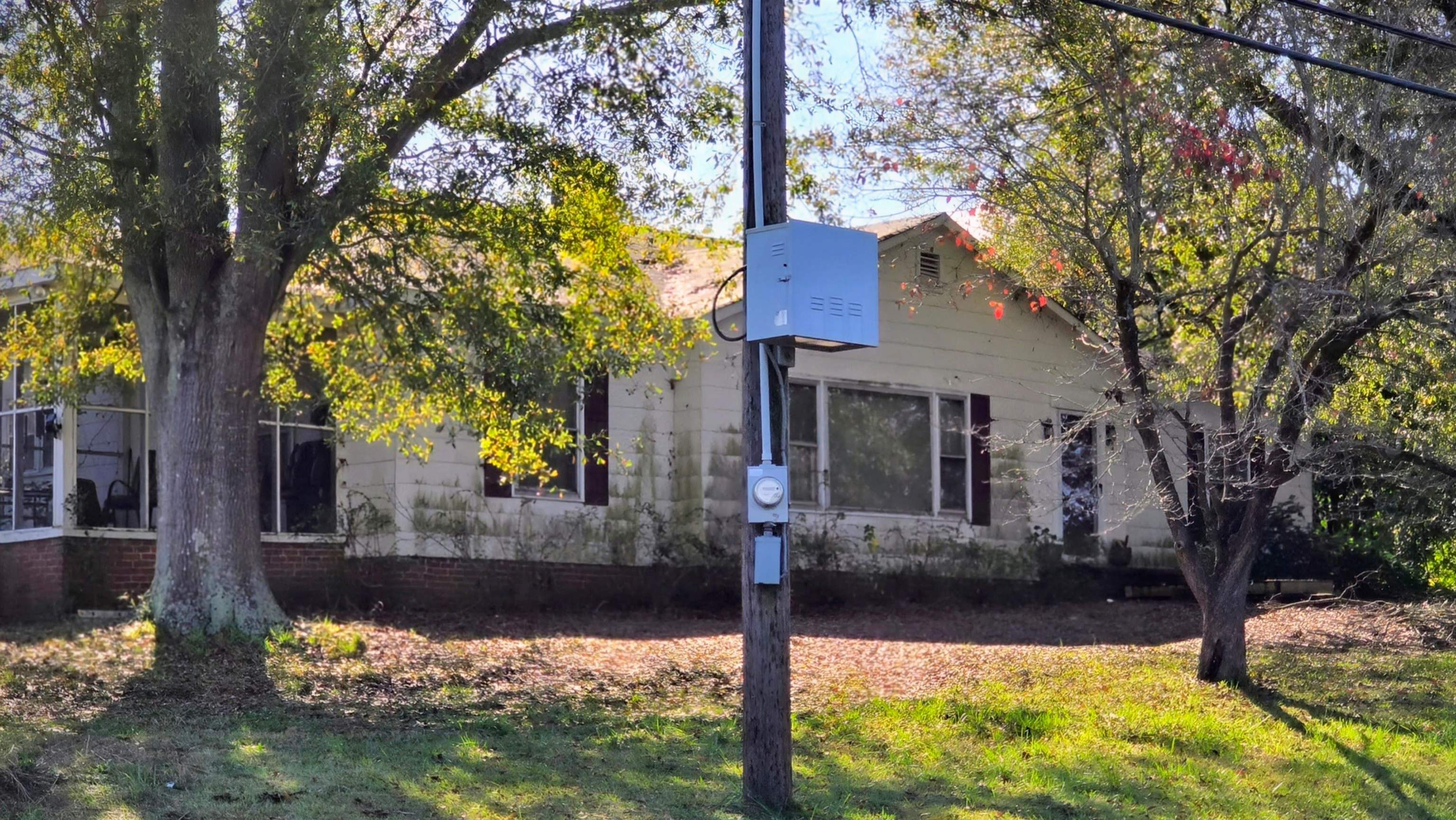 1812 North Limestone Street Gaffney, SC 29340 - Photo 2 of 17