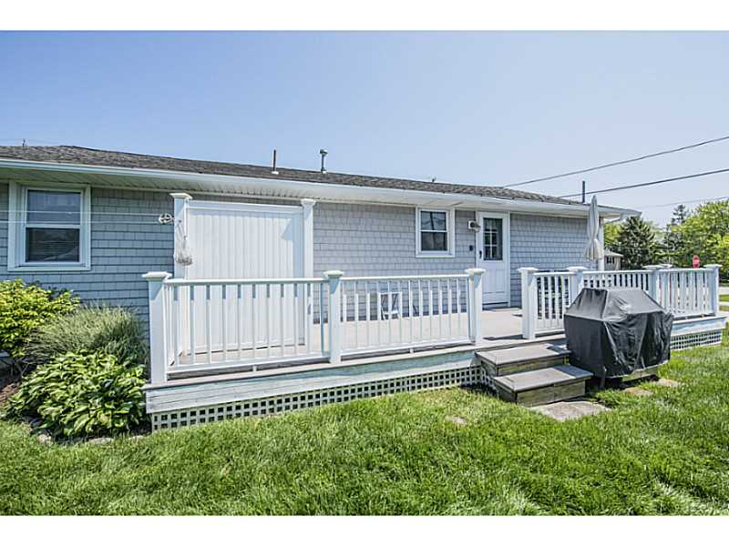 40 Middle Road Narragansett, RI 02882 - Photo 17 of 22 Patio/Deck.