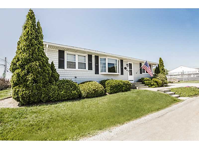 40 Middle Road Narragansett, RI 02882 - Photo 22 of 22 Exterior Front.